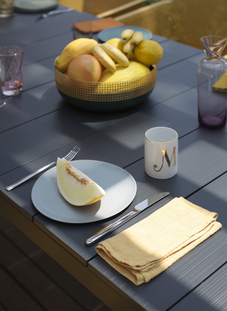 Nardi_tables_RIOalu210_ambient images2_LR